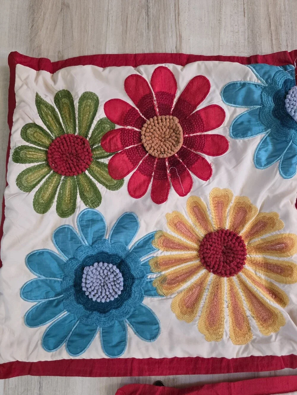 Pier 1 Imports Embroidered Applique Floral Throw Accent Pillow Cover Set Of 2 18
